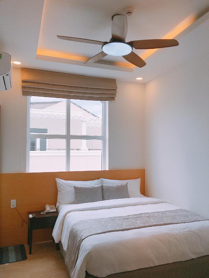 La Homestay Long Xuyên Exteriör bild