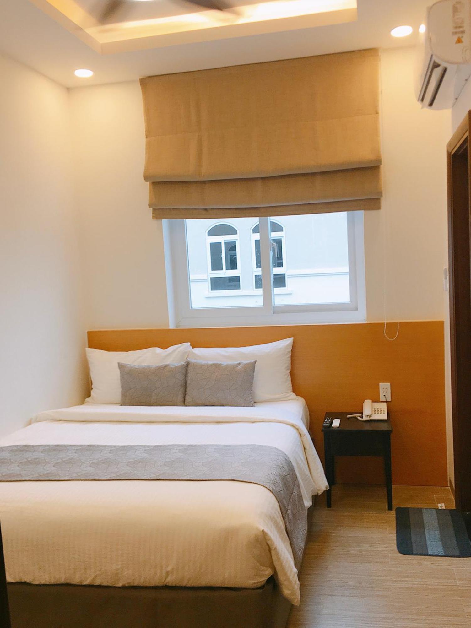 La Homestay Long Xuyên Exteriör bild
