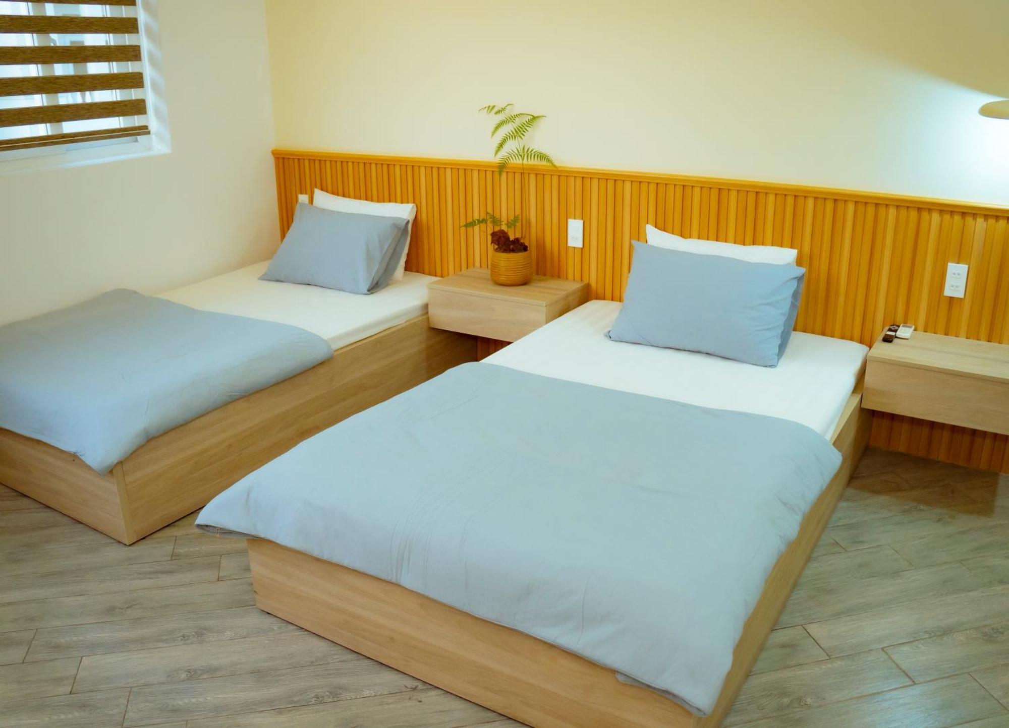 La Homestay Long Xuyên Exteriör bild