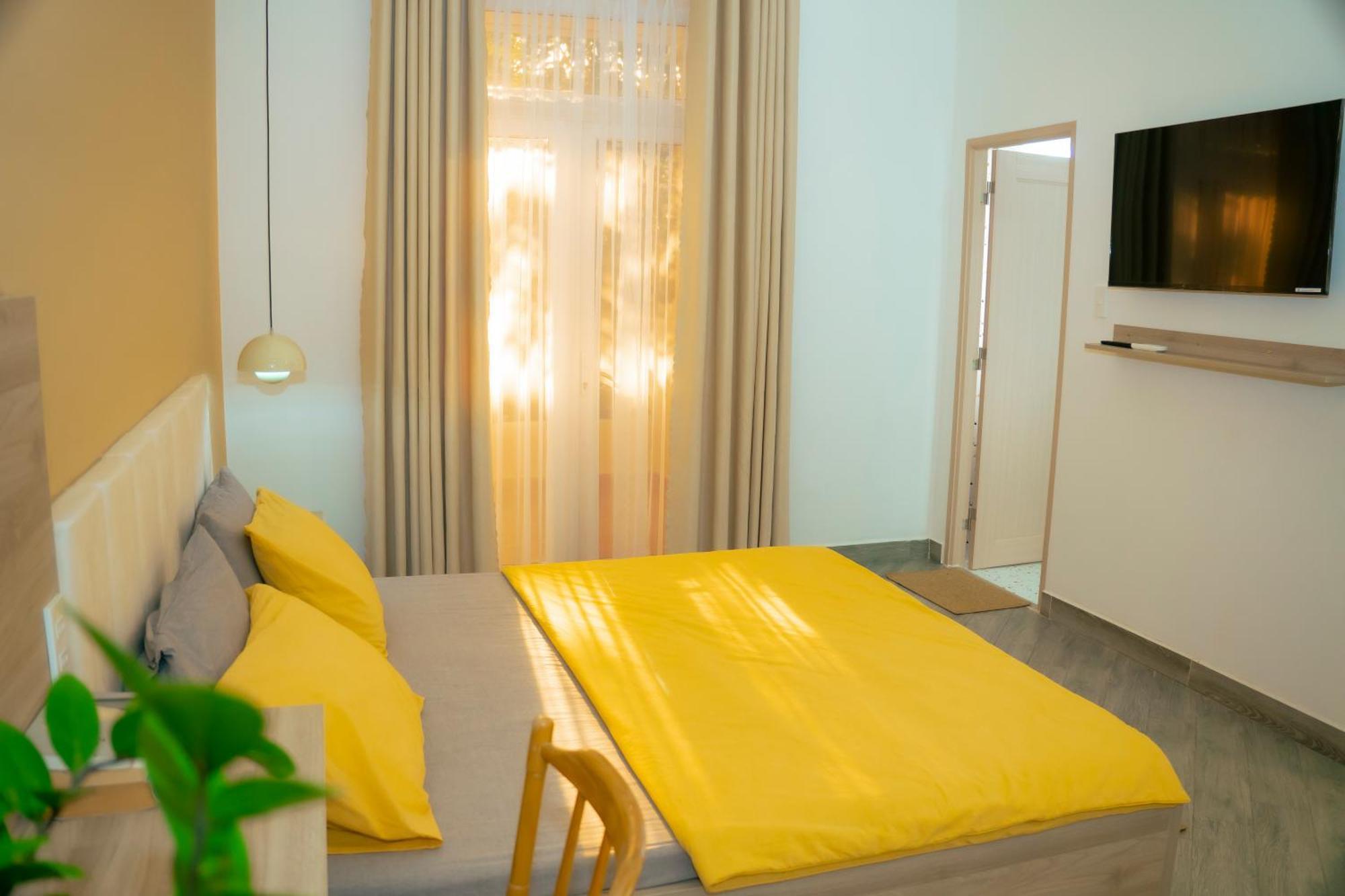 La Homestay Long Xuyên Exteriör bild